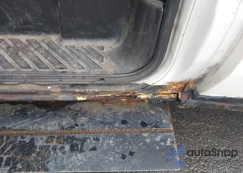 2005 Ford E-250 from USA, damaged, VIN 1FTNE24W25HA14010